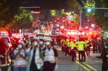 【画像】韓国「ハロウィーン圧死事故」現場周辺にあつまった多くの救急車両